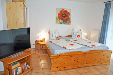 Ferienwohnungen an der Hagenschen Wiek auf Rügen - Ferienwohnung Oie mit Sonnenterrasse